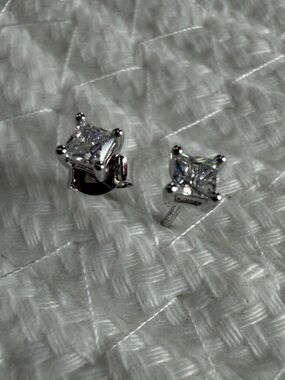 Princess Cut Stud Earrings in 925 Silver